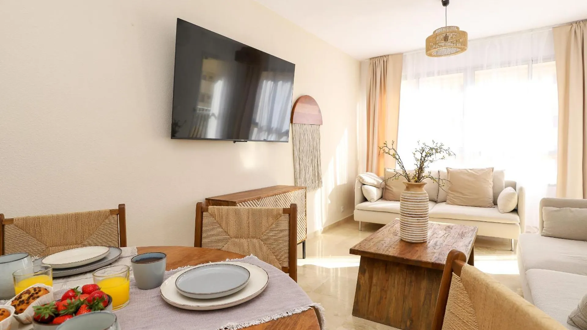 Camelia 3Bed Apartment - Fuengirola Centre, 250M Beach