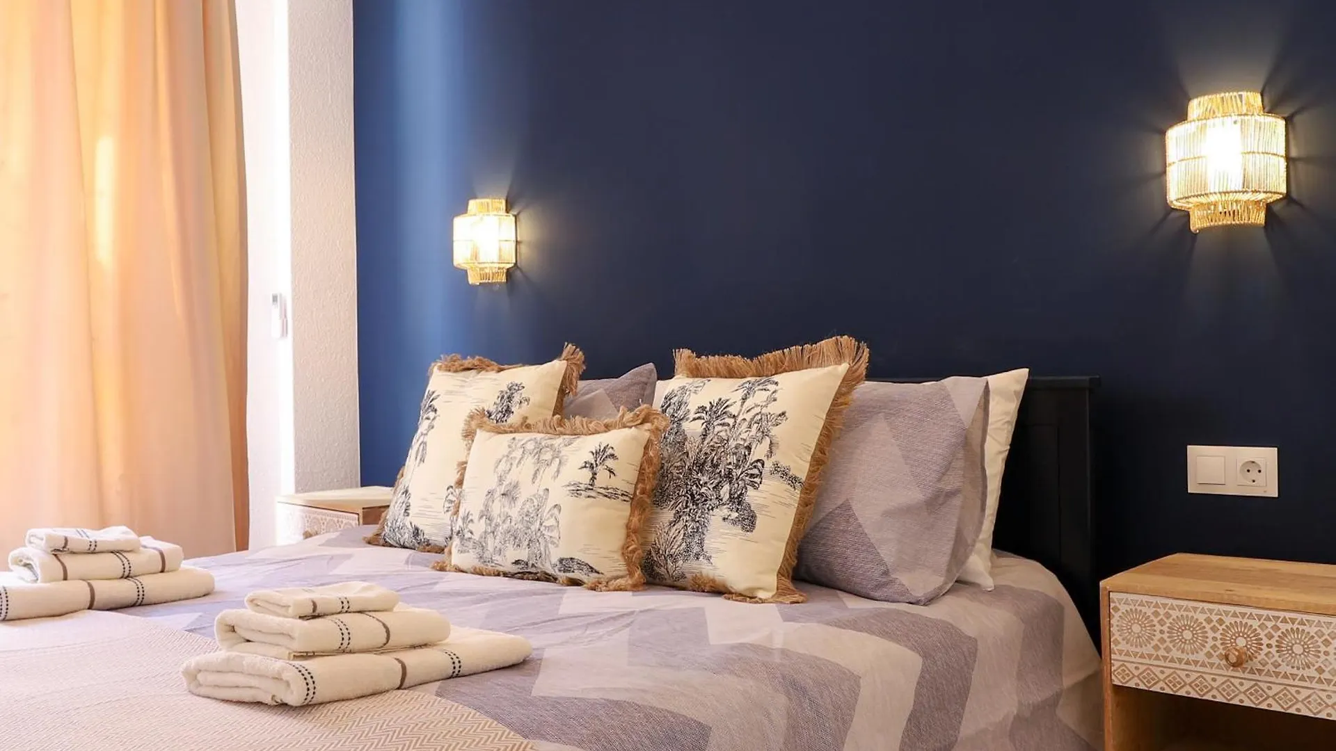 Camelia 3Bed Apartment - Fuengirola Centre, 250M Beach 0*,