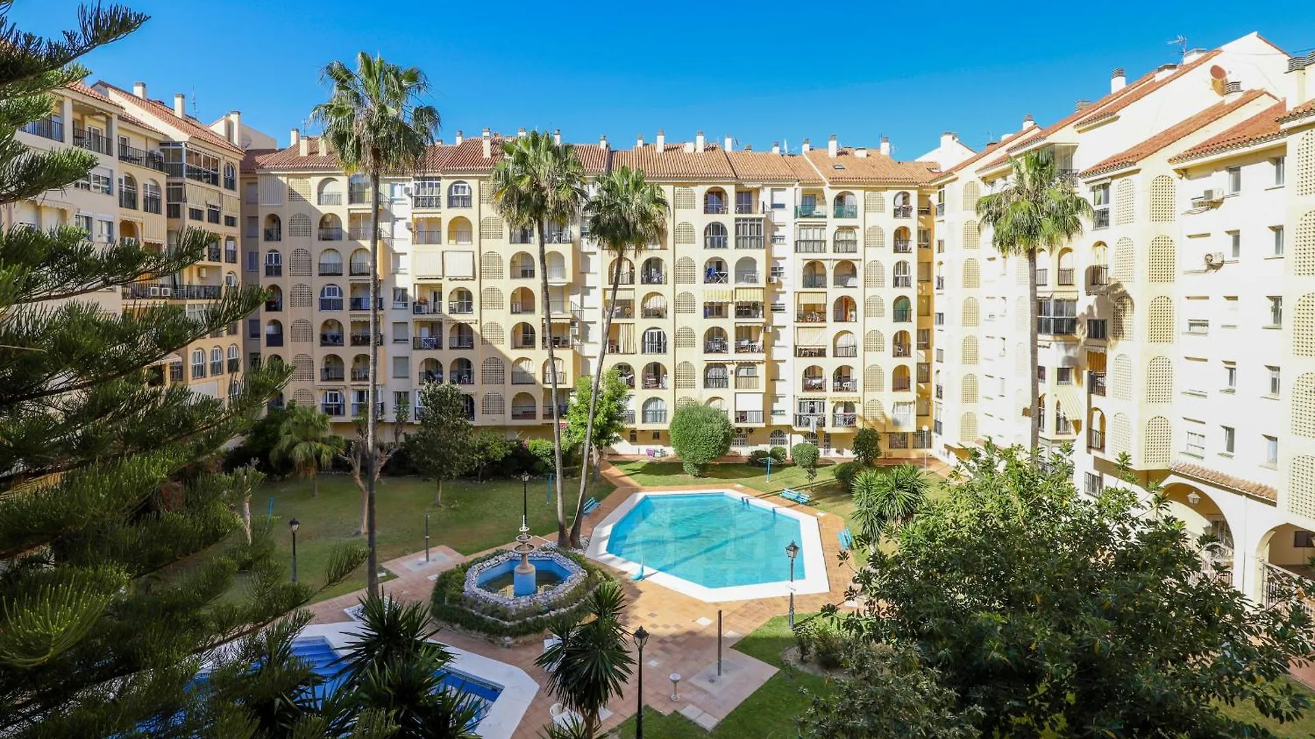 Camelia 3Bed Apartment - Fuengirola Centre, 250M Beach
