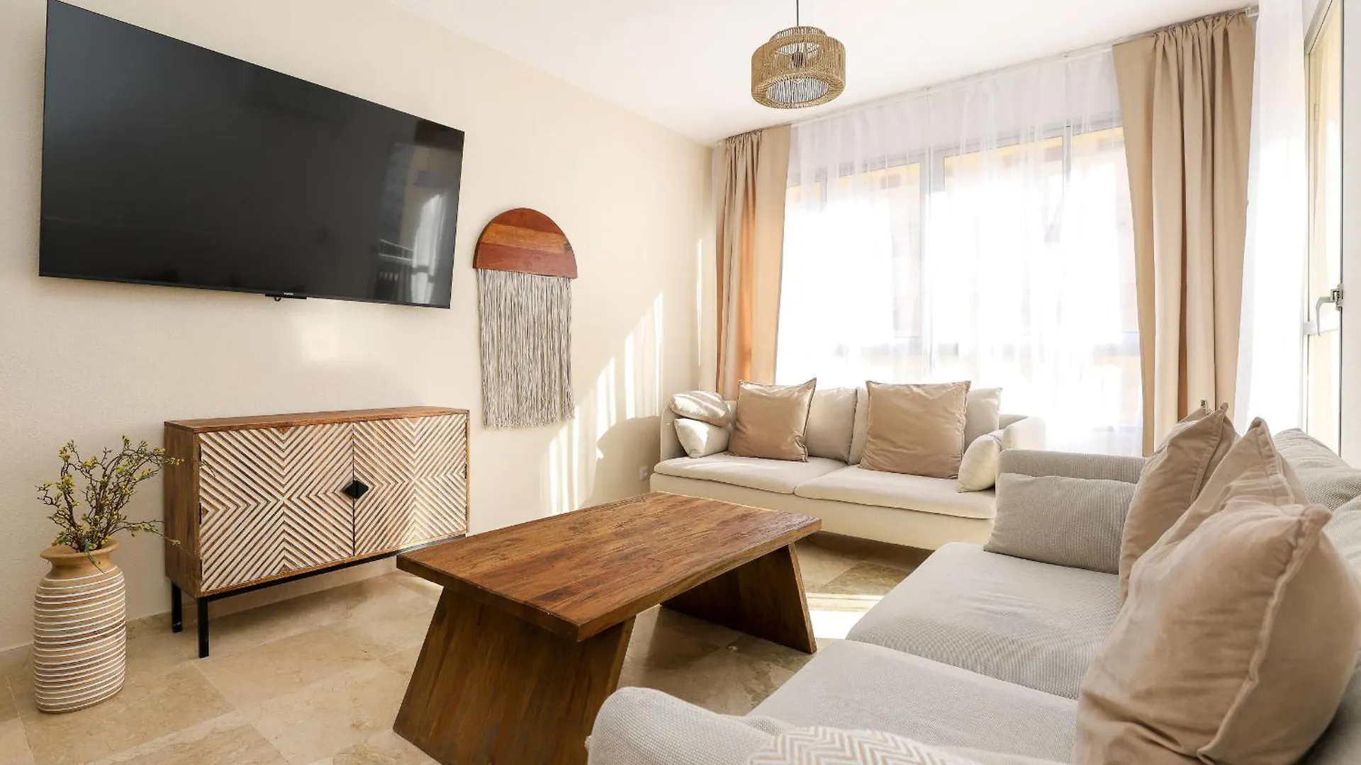 Camelia 3Bed Apartment - Fuengirola Centre, 250M Beach