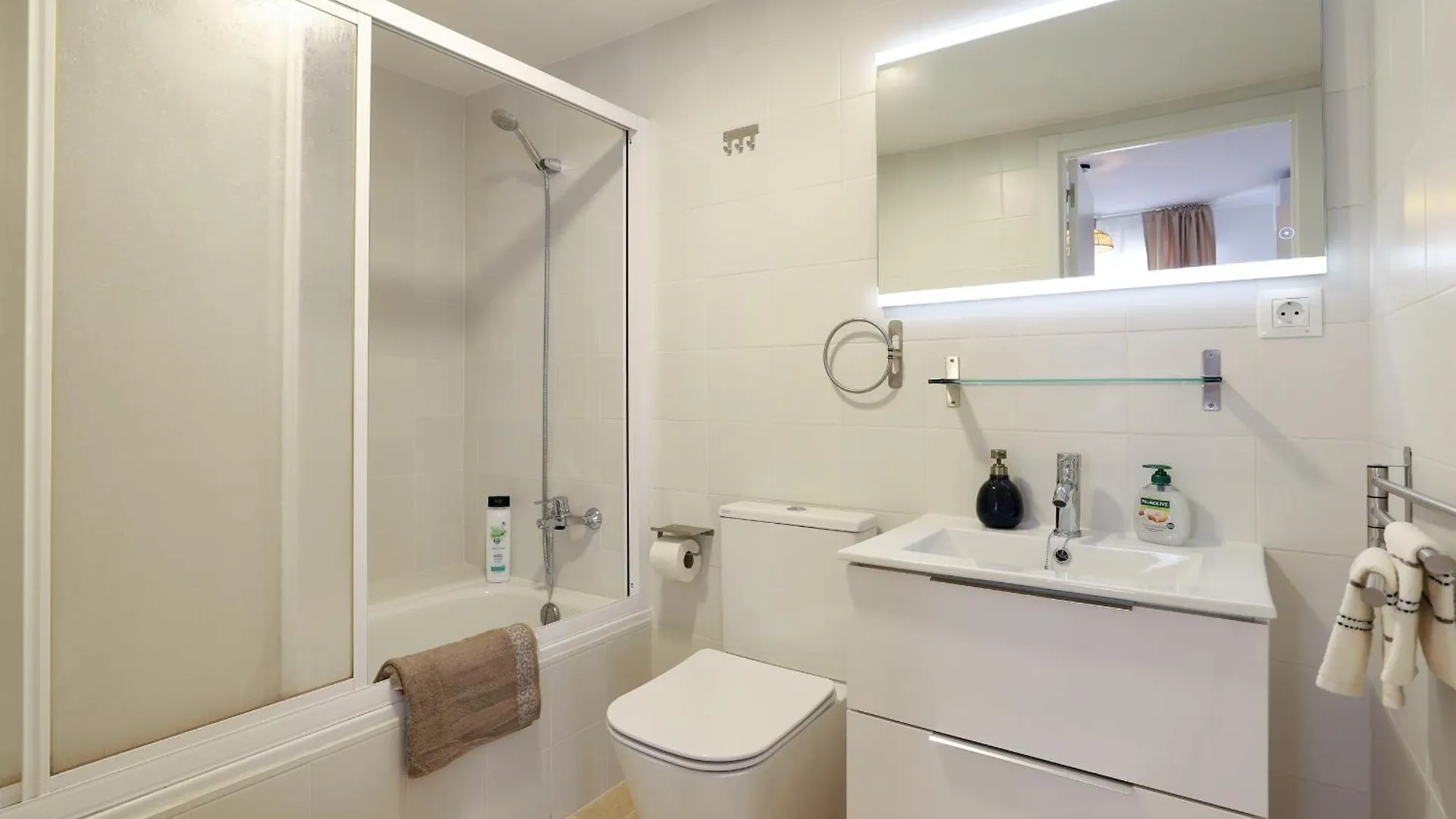 Camelia 3Bed Apartment - Fuengirola Centre, 250M Beach